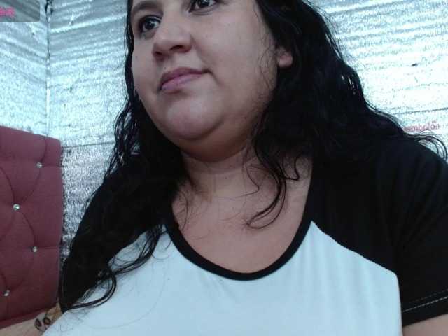 emilynessa online show from August 7, 7:03 pm