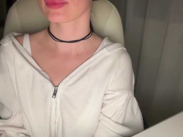 emishy online show from July 27, 12:49 am