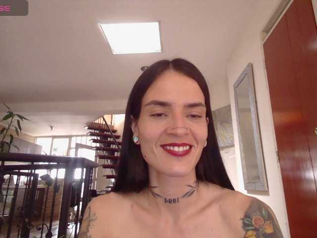 EmmaHerby1 online show from August 4, 7:33 pm