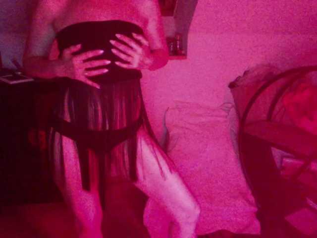 erikaboom66 online show from June 18, 10:42 pm