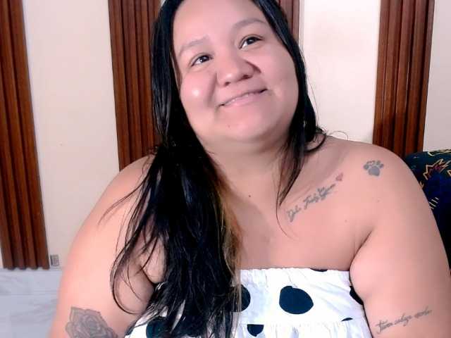 evaleribigtits18 online show from August 1, 3:12 am