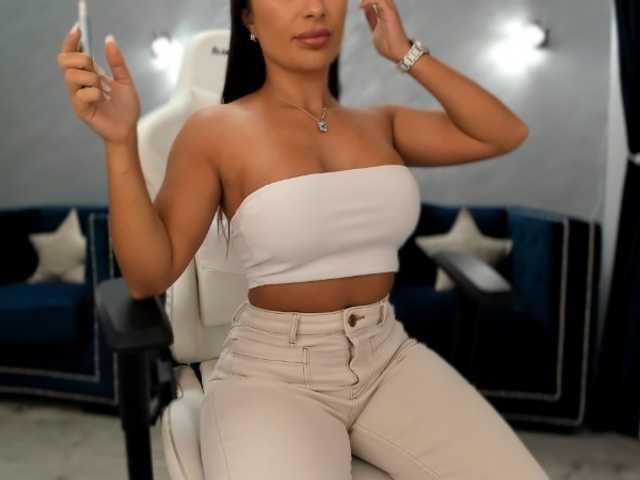 evellineeva1 online show from August 10, 1:51 am