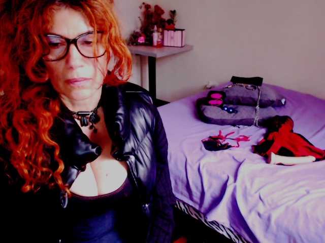 fenixcolette online show from August 8, 5:35 pm
