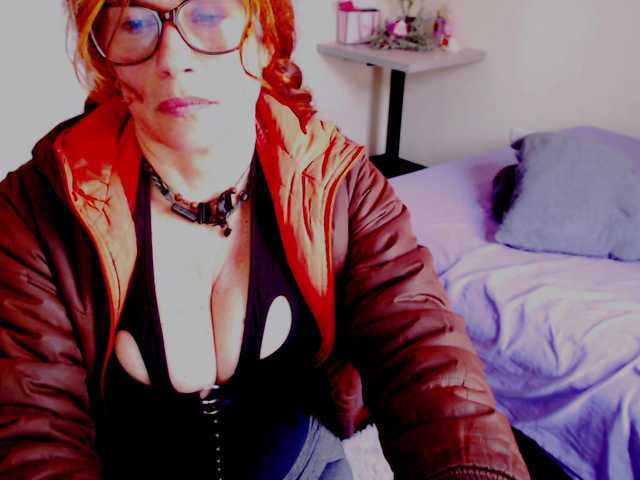 fenixcolette online show from August 15, 7:40 pm