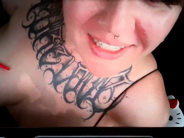 fetishslut4u online show from August 9, 8:43 pm