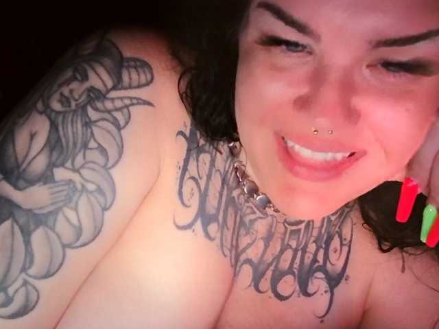fetishslut4u online show from August 11, 5:59 pm