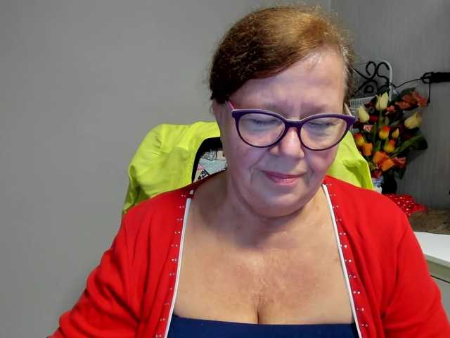 flirty-adele online show from August 11, 4:36 am