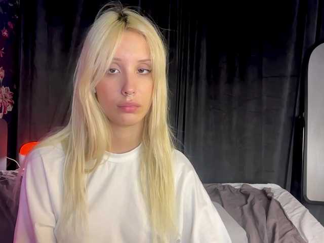 fluffiebaby online show from August 14, 10:46 pm