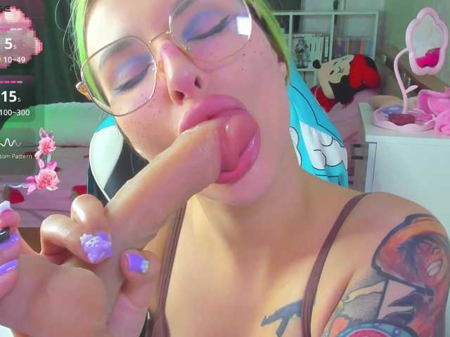 folinskaayaa online show from August 12, 5:43 am