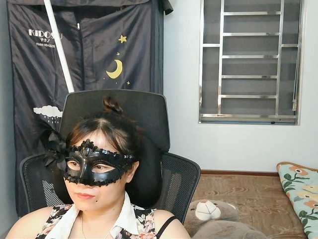 girl30slutty online show from August 11, 11:18 pm