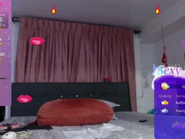 grettajames online show from August 15, 5:11 am