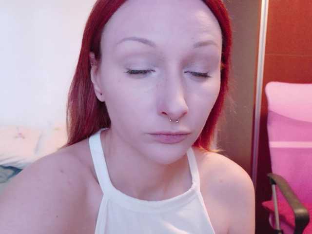 hannaxo online show from August 14, 8:45 pm