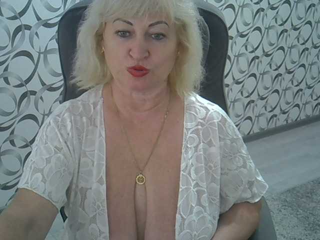 helen88888 online show from August 1, 10:21 am