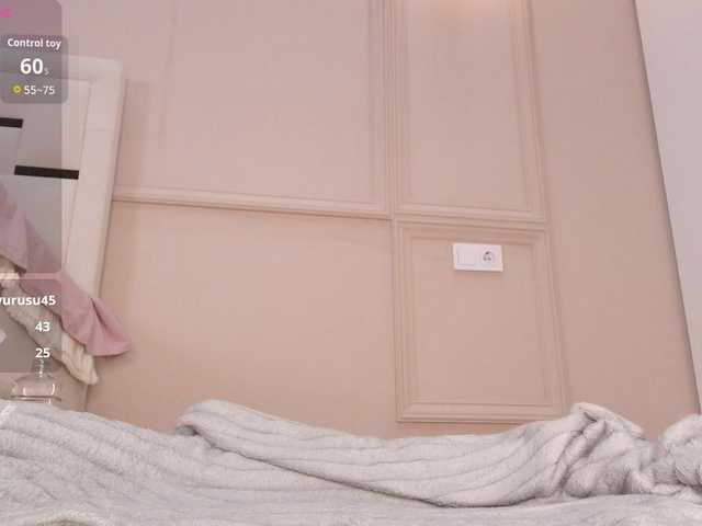 hellewkitty online show from September 8, 11:45 pm