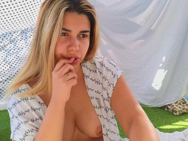 heysianna online show from July 29, 3:41 pm