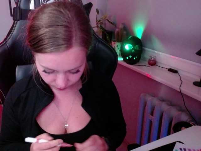 hollyBB online show from July 22, 9:28 pm