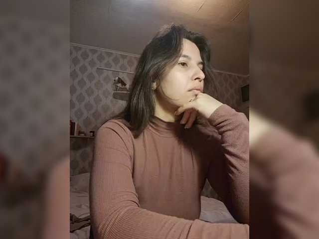 honey-bunny-lola online show from March 15, 4:28 am