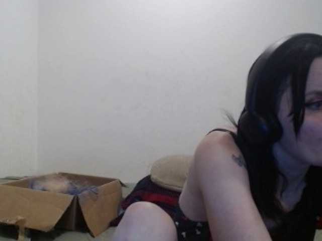 hotmodel1984 online show from July 20, 5:43 am