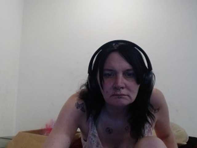 hotmodel1984 online show from July 22, 7:33 am