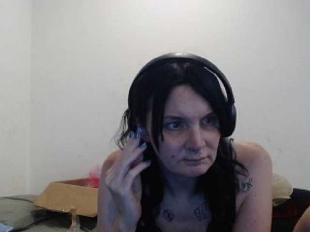 hotmodel1984 online show from July 22, 9:00 am