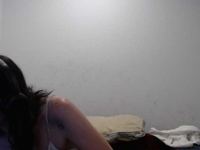 hotmodel1984 online show from August 6, 7:18 am
