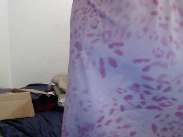 hotmodel1984 online show from August 9, 6:47 am
