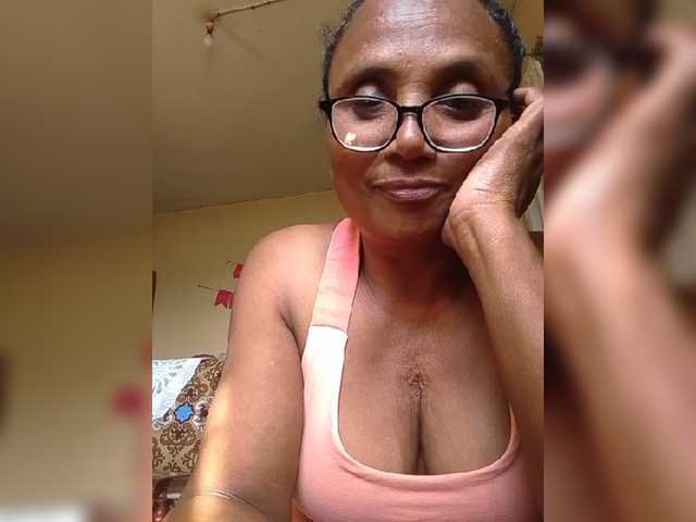 hotmomsexy online show from July 29, 11:06 am