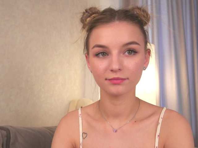 ilittleheart online show from June 25, 2:20 pm