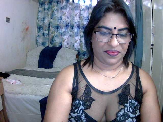 indiandelight001 online show from August 6, 7:29 am