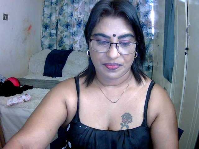 indiandelight001 online show from August 6, 1:21 pm