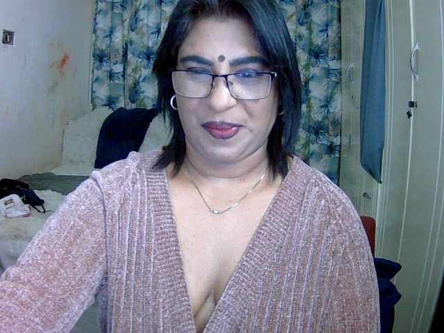 indiandelight001 online show from August 6, 5:34 pm