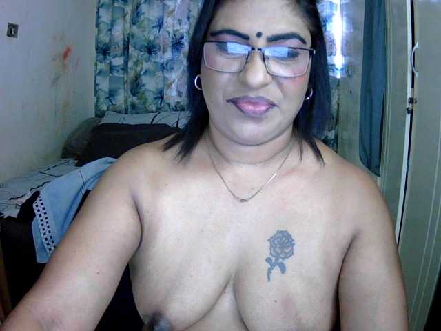 indiandelight001 online show from August 7, 12:27 pm