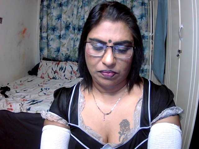 indiandelight001 online show from August 13, 7:17 pm