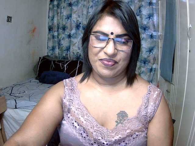 indiandelight001 online show from August 14, 1:37 pm