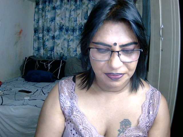 indiandelight001 online show from August 14, 5:38 pm