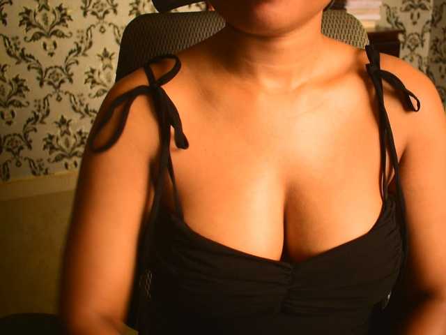 indianpriya online show from June 29, 4:05 am