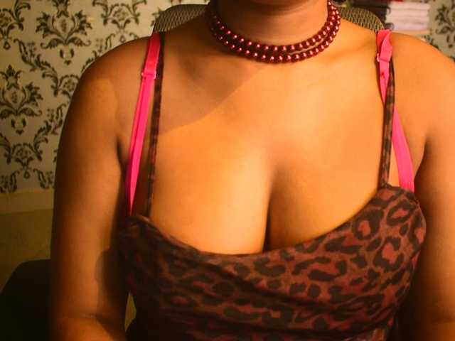 indianpriya online show from August 13, 4:26 am