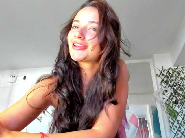 ireneVON online show from August 2, 5:47 am