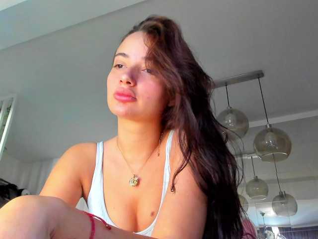 ireneVON online show from August 8, 5:07 am