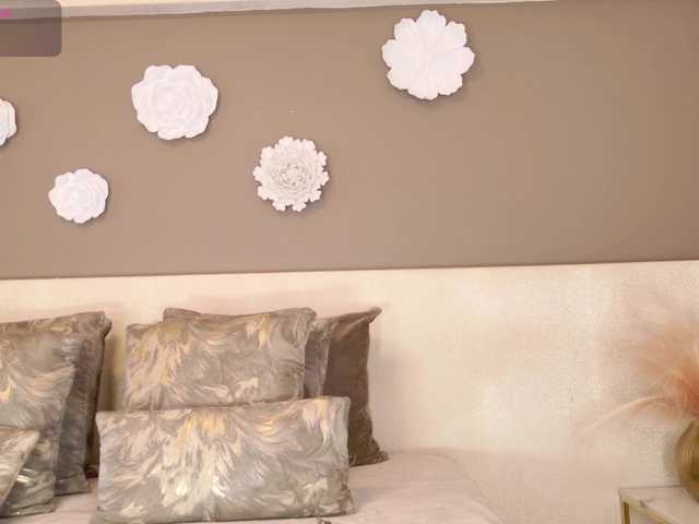 irisreid online show from August 7, 3:28 am