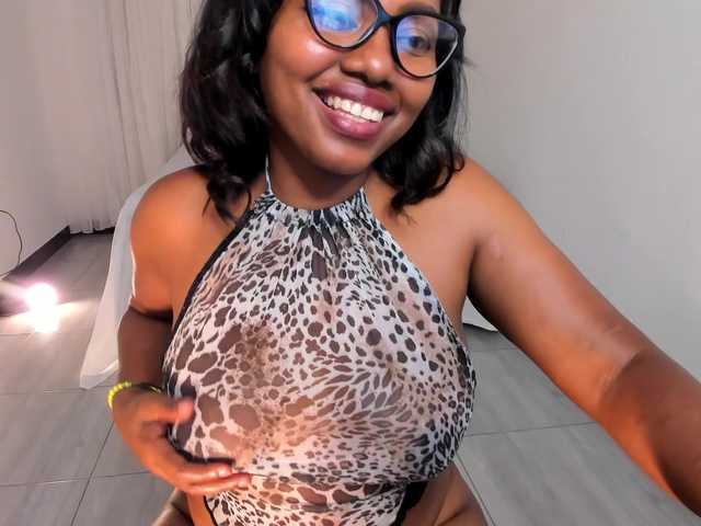 irissmoon777 online show from July 4, 1:30 am