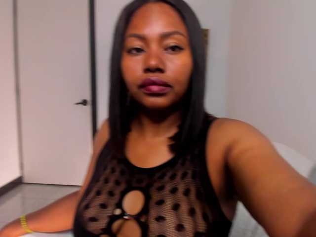 irissmoon777 online show from August 27, 8:11 am