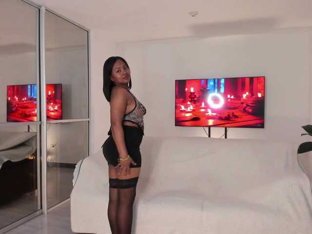irissmoon777 online show from September 3, 11:35 am
