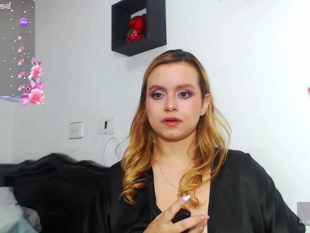 isabella-77 online show from June 17, 9:36 pm