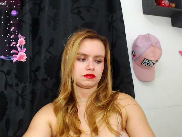 isabella-77 online show from August 2, 12:28 am