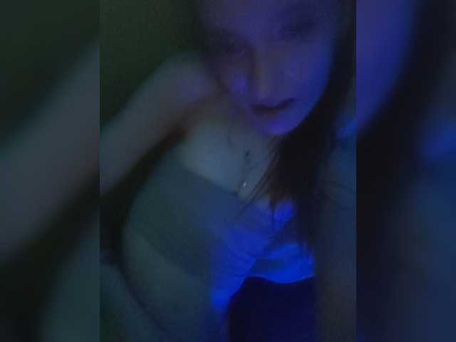 ivvikkilove1994 online show from August 7, 9:59 pm