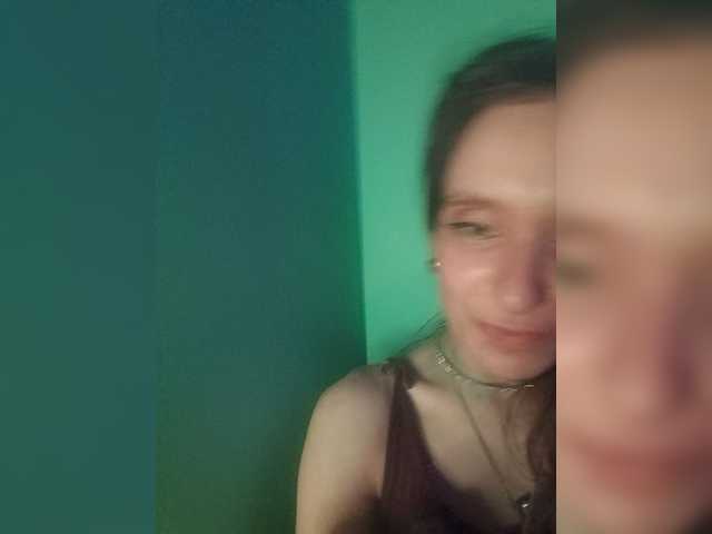 ivvikkilove1994 online show from August 10, 12:23 am