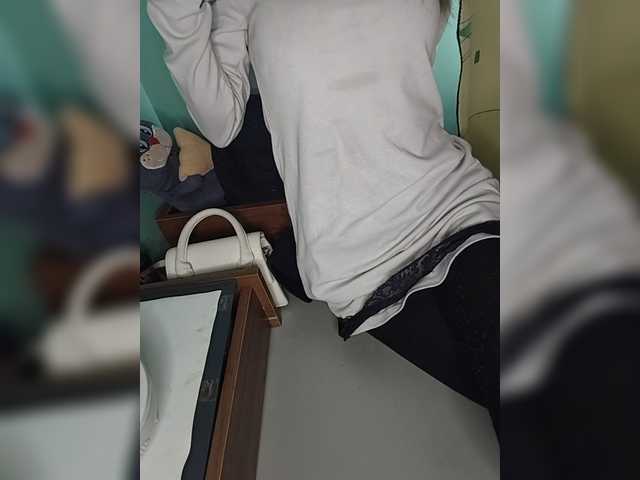 ivvikkilove1994 online show from August 16, 1:04 pm