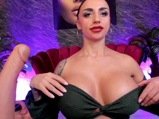 izabelatessa online show from August 14, 9:29 pm