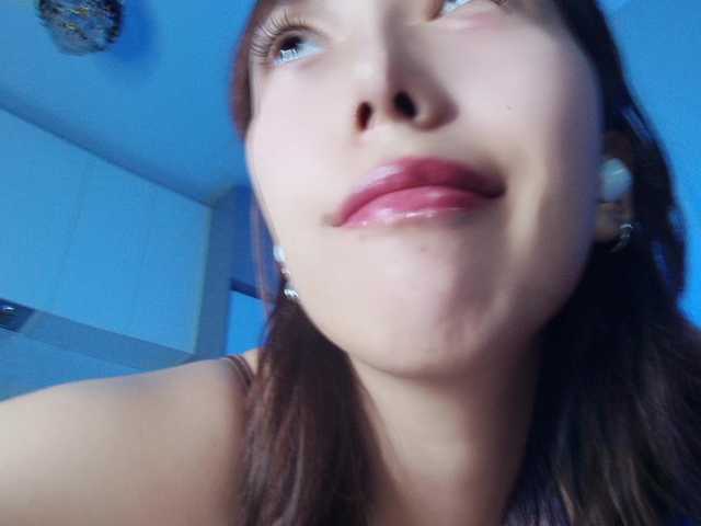 jaslee online show from August 8, 4:51 pm